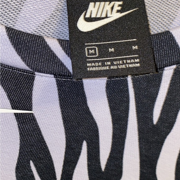 Womens NIKE Sweatshirt - Picture 5 of 5